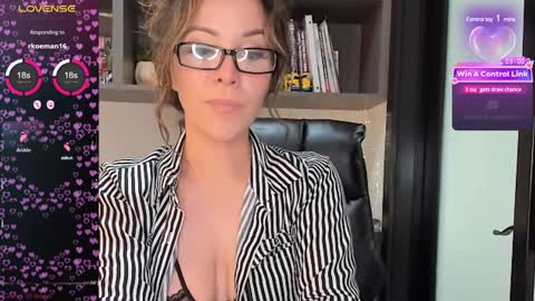 Monilee online show from January 2025 10:34:02 PM