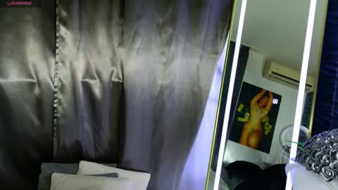 Snapshot of monique_a chatting on March 2025 05:06:02 PM Ask me online show from March 2025 05:06:02 PM