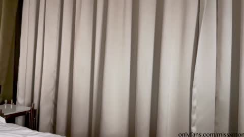 Snapshot of moniqueeass chatting on November 2025 08:24:02 PM Alessia online show from November 2025 08:24:02 PM