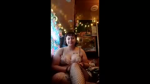 Snapshot of moniqueisalovergirl chatting on April 2026 07:03:02 PM moniqueisalovergirl online show from April 2026 07:03:02 PM