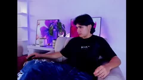 Snapshot of monky_0002 chatting on March 2026 01:06:02 PM monky_0002 online show from March 2026 01:06:02 PM