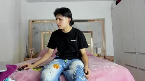 Snapshot of monky_0002 chatting on March 2026 01:33:02 AM monky_0002 online show from March 2026 01:33:02 AM