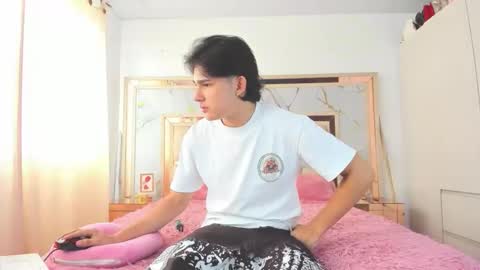 Snapshot of monky_0002 chatting on March 2026 06:33:01 PM monky_0002 online show from March 2026 06:33:01 PM