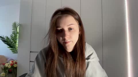 Snapshot of monnymoonn chatting on March 2026 07:23:01 AM Mary online show from March 2026 07:23:01 AM