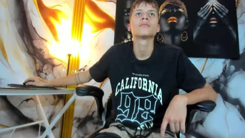Snapshot of mono_blonde chatting on September 2025 08:31:01 PM mono_blonde online show from September 2025 08:31:01 PM