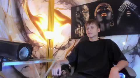 Snapshot of mono_blonde chatting on October 2025 07:11:01 PM mono_blonde online show from October 2025 07:11:01 PM