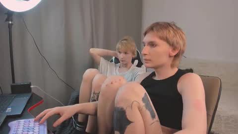 Mon online show from September 2025 09:03:02 PM