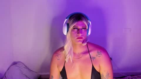 veronika ind online show from March 2025 08:00:02 PM