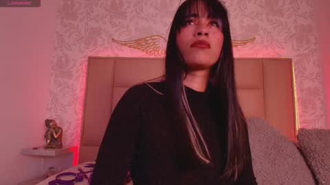 Adriana online show from October 2025 01:58:01 PM