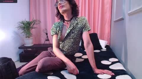Linda Darling online show from April 2026 06:19:01 AM