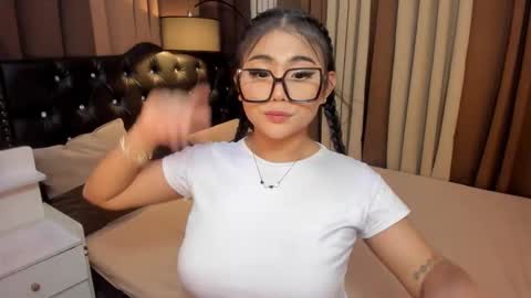 Snapshot of monstrouscockdivaontop chatting on January 2025 10:51:01 PM Ruthie online show from January 2025 10:51:01 PM