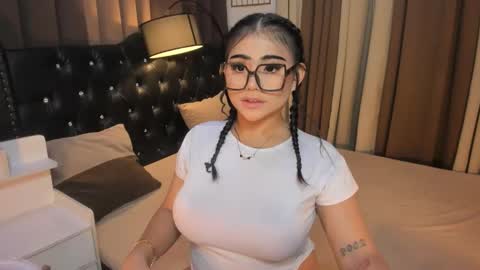 Snapshot of monstrouscockdivaontop chatting on February 2025 01:25:02 AM Ruthie online show from February 2025 01:25:02 AM