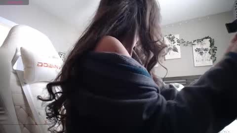 Lydia Mooney online show from December 2024 04:46:02 PM