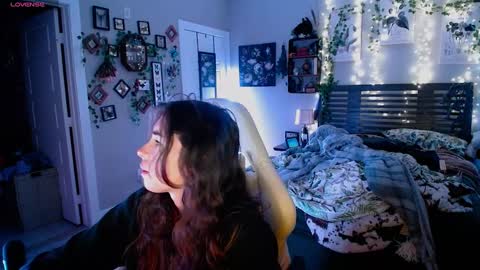 Lydia Mooney online show from February 2025 01:10:01 AM