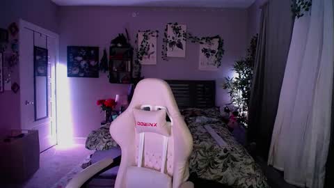 Lydia Mooney online show from February 2025 03:12:02 AM