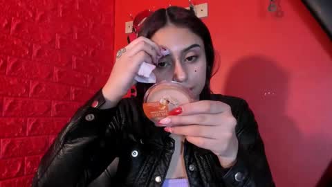 Monttserratt online show from October 2025 12:02:02 PM