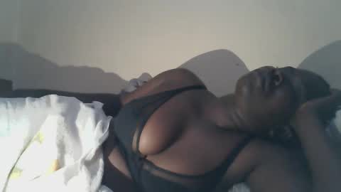 Snapshot of moo_baby chatting on April 2026 01:47:01 AM moo_baby online show from April 2026 01:47:01 AM