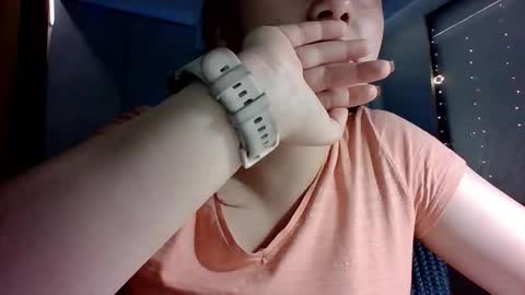 moodiemira online show from November 2025 07:15:01 PM