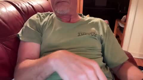 Snapshot of moon4music chatting on December 2024 06:31:01 AM moon4music online show from December 2024 06:31:01 AM