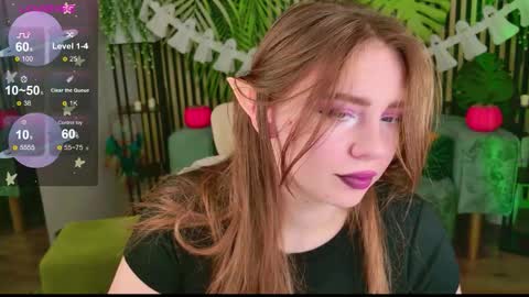 Snapshot of moon__bunny chatting on October 2025 04:08:02 PM Moon Bunny online show from October 2025 04:08:02 PM