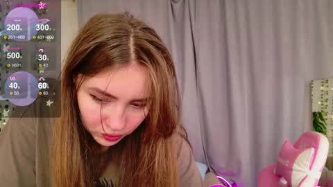 Snapshot of moon__bunny chatting on November 2025 06:32:01 PM Moon Bunny online show from November 2025 06:32:01 PM