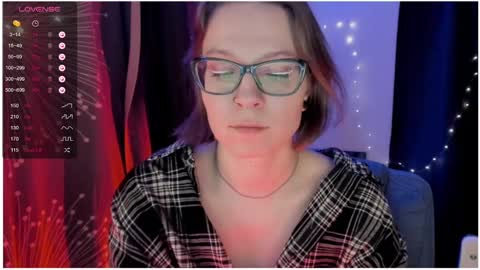 Snapshot of moon__girl chatting on March 2025 06:54:01 PM Roxy online show from March 2025 06:54:01 PM