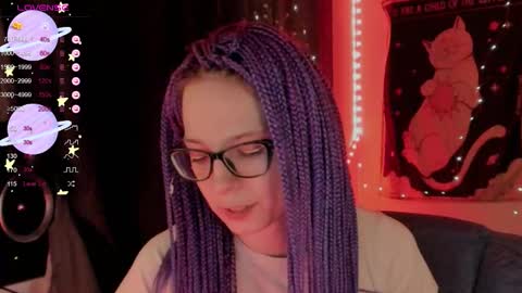 Snapshot of moon__girl chatting on October 2025 08:17:02 PM Roxy online show from October 2025 08:17:02 PM