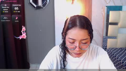 moon_and_fire_ online show from March 2026 05:41:02 AM