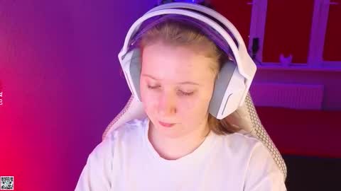 Lola online show from October 2025 05:24:02 PM