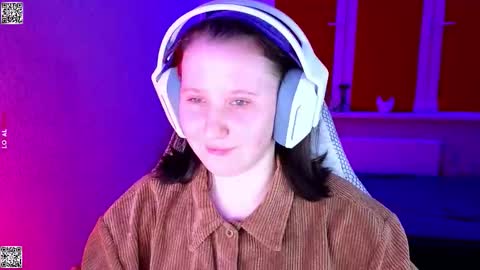 Snapshot of moon_avengers chatting on January 2026 03:47:01 PM Lola online show from January 2026 03:47:01 PM