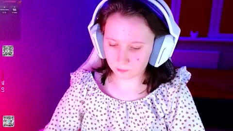 Snapshot of moon_avengers chatting on February 2026 02:57:02 PM Lola online show from February 2026 02:57:02 PM