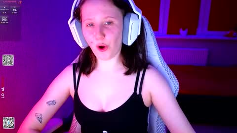 Snapshot of moon_avengers chatting on February 2026 03:54:01 PM Lola online show from February 2026 03:54:01 PM