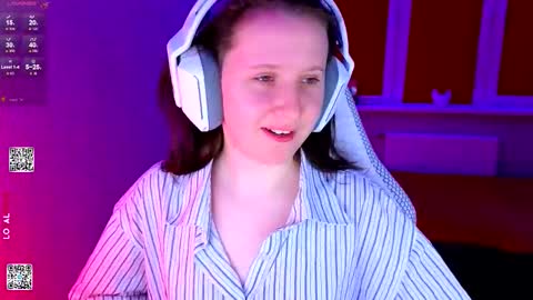 Snapshot of moon_avengers chatting on February 2026 07:37:02 PM Lola online show from February 2026 07:37:02 PM