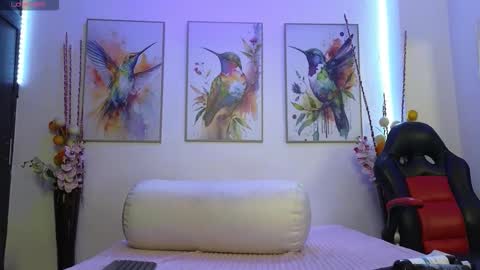 Moon online show from January 2026 07:27:01 PM