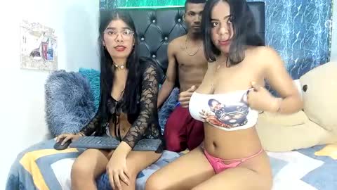 moon_cutex18 online show from October 2025 02:28:01 PM