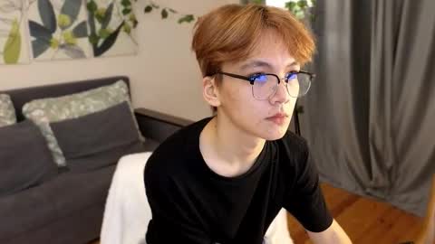 Felix and Maddy online show from November 2025 07:36:02 PM