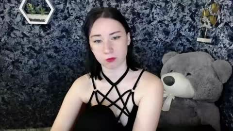 Snapshot of moon_foxy_ chatting on April 2026 07:48:01 PM Diana online show from April 2026 07:48:01 PM