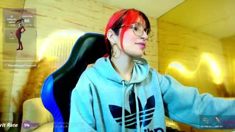 Snapshot of moon_red_r chatting on May 2026 01:49:02 PM Moon online show from May 2026 01:49:02 PM