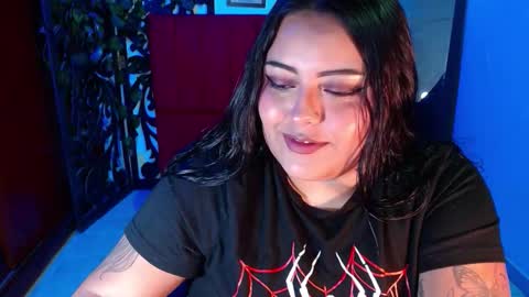 Snapshot of moon_sunflowers chatting on November 2025 03:28:02 AM moon_sunflowers online show from November 2025 03:28:02 AM