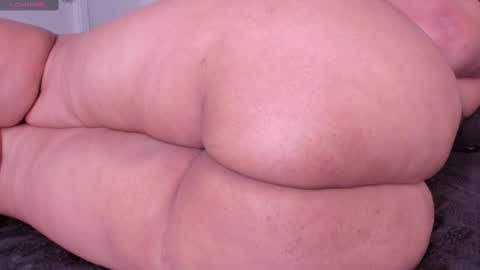 Luna  online show from February 2025 09:58:02 PM