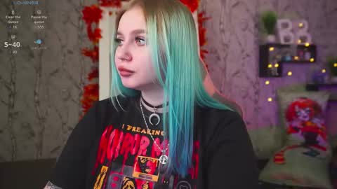 Emilia online show from September 2025 08:19:01 AM