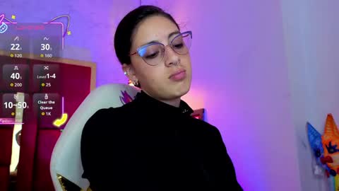 Snapshot of moon_winy chatting on May 2026 11:25:01 AM Winy online show from May 2026 11:25:01 AM