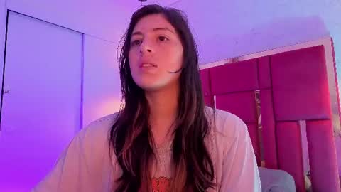 Snapshot of moon_winy chatting on June 2026 12:11:02 PM Winy online show from June 2026 12:11:02 PM