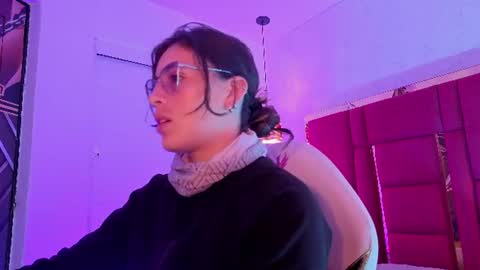 Snapshot of moon_winy chatting on July 2026 11:50:01 AM Winy online show from July 2026 11:50:01 AM