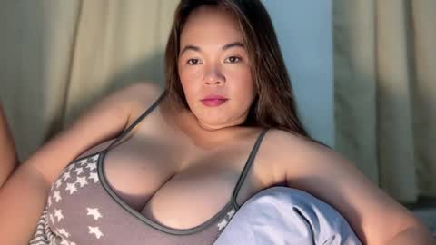 moona_luna21 online show from November 2025 12:55:01 PM