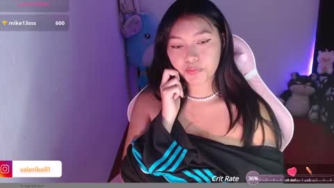 Snapshot of moonbella_bell chatting on December 2024 08:18:01 PM bell online show from December 2024 08:18:01 PM