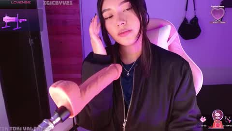 Snapshot of moonbella_bell chatting on October 2025 04:36:01 AM bell online show from October 2025 04:36:01 AM