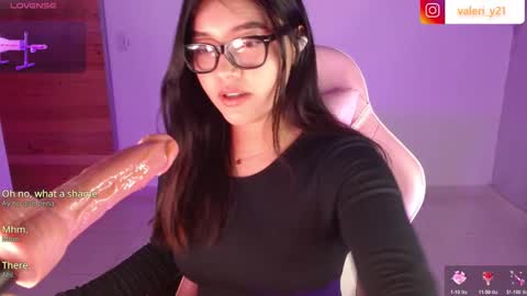 Snapshot of moonbella_bell chatting on March 2026 05:37:02 AM bell online show from March 2026 05:37:02 AM
