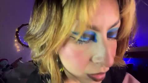 Cinna online show from November 2025 05:40:02 PM