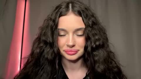 moonfaairy online show from March 2026 07:53:01 PM